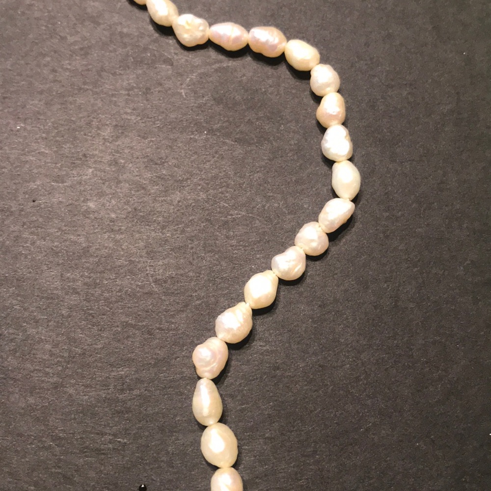 Gorgeous freshwater pearl necklace. - Picture 2 of 2